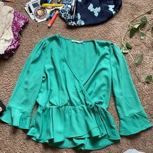 Green v neck crossover blouse with snap button on chest M francescas